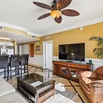 Calypso 1205 - Amazing Condo! Free Fun! Sleeps 4, Free Beach Chairs Condo