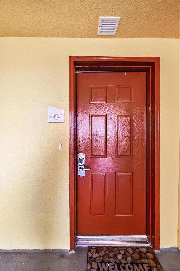Calypso 1205 - Amazing Condo! Free Fun! Sleeps 4, Free Chairs Apartment
