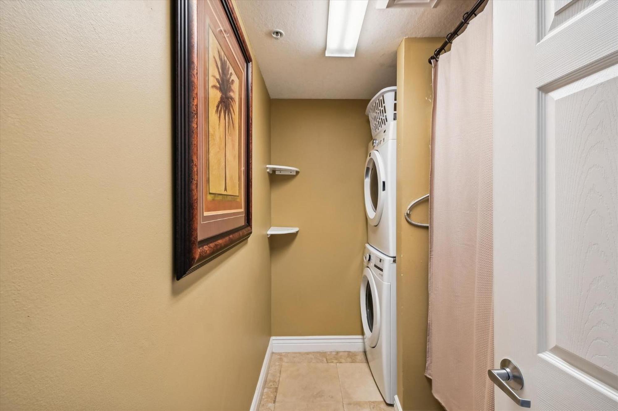 Calypso 1205 - Amazing Condo! Free Fun! Sleeps 4, Free Chairs Panama City Beach